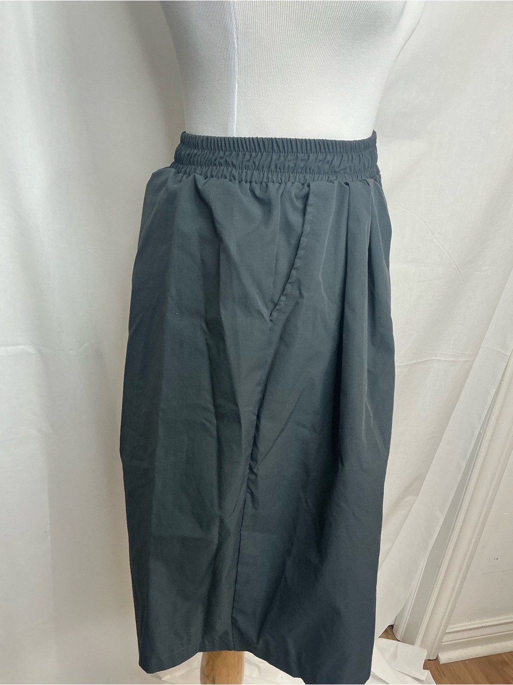 2118 - Black Elastic-Waist Casual Jogger Shorts -Not included top - Picture 3 of 7